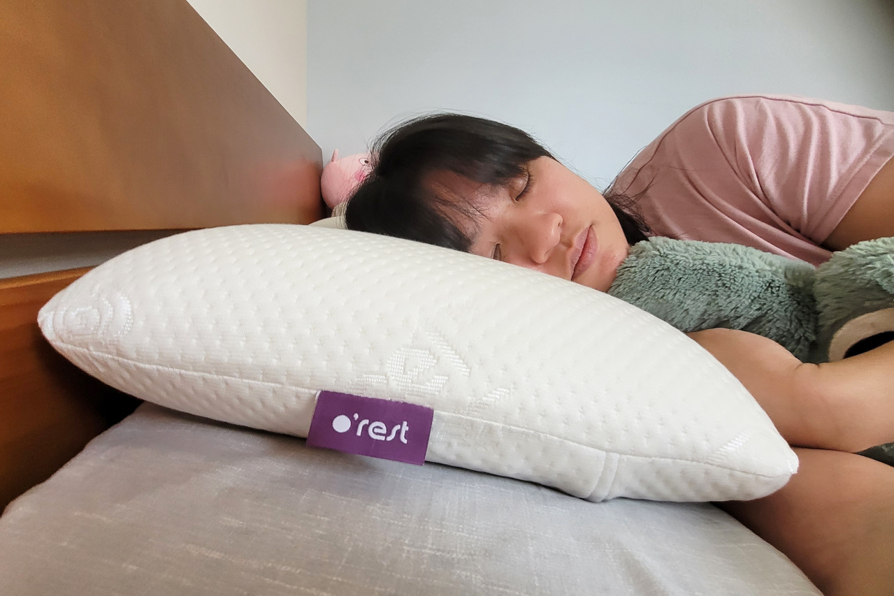 o'rest 歐瑞思 雲朵記憶枕 獨家非感溫慢回彈記憶綿,一顆符合仰睡以及側睡需求的枕頭 - 奇奇一起玩樂趣