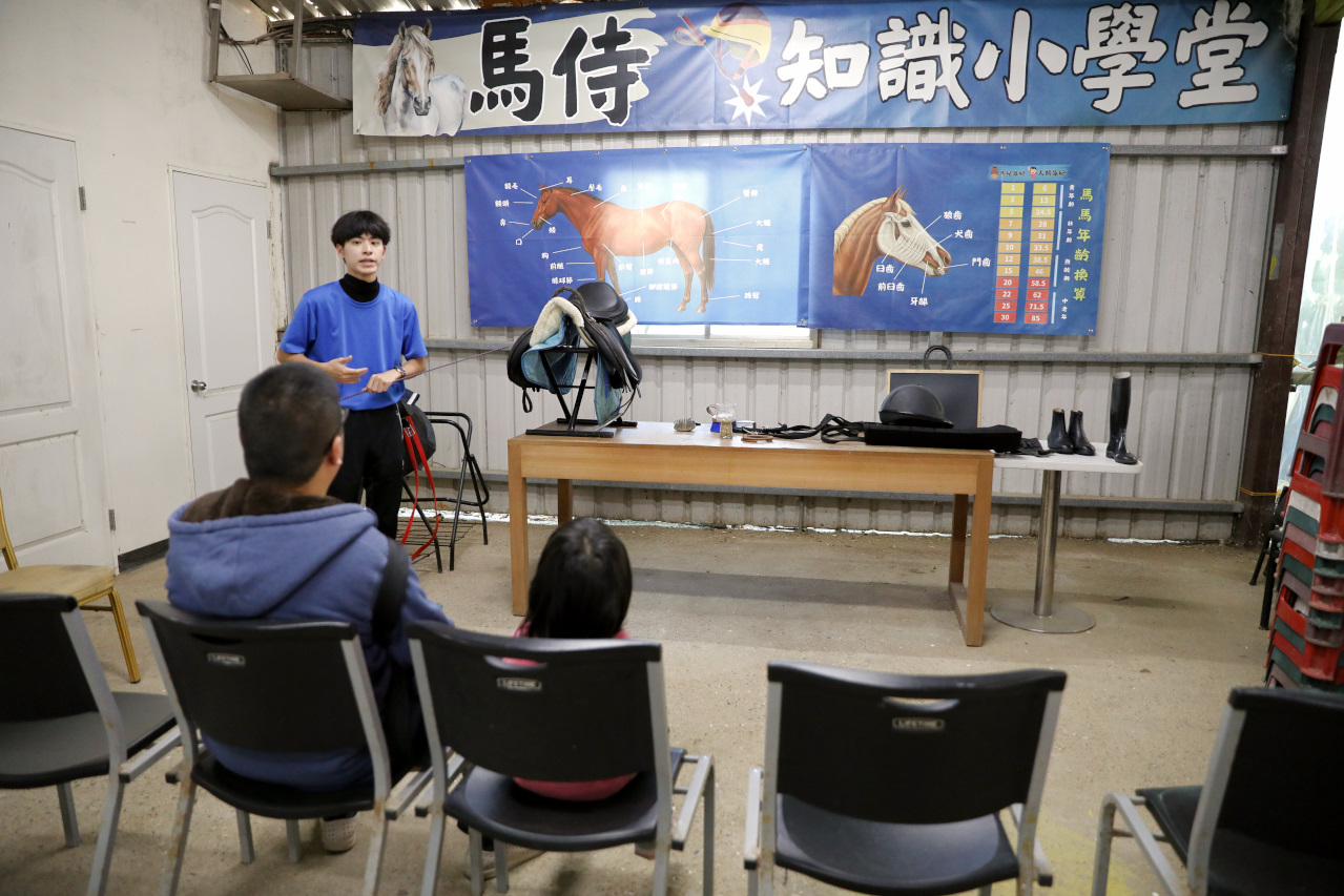 台北親子騎馬體驗推薦! 淡水佑昇馬術中心 一日小小騎士馬術體驗課程 - 奇奇一起玩樂趣 台北親子騎馬體驗推薦! 淡水佑昇馬術中心 一日小小騎士馬術體驗課程 - 奇奇一起玩樂趣