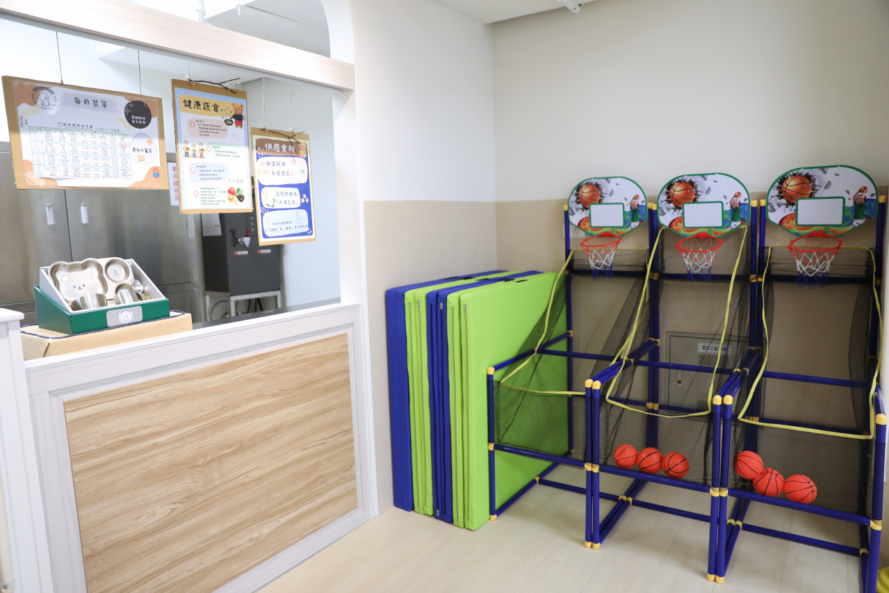 蘆洲雙語幼兒園參訪 新北市私立雄林國際幼兒園 (英國皇家教育學院體系) 綠建築與多元課程 - 奇奇一起玩樂趣