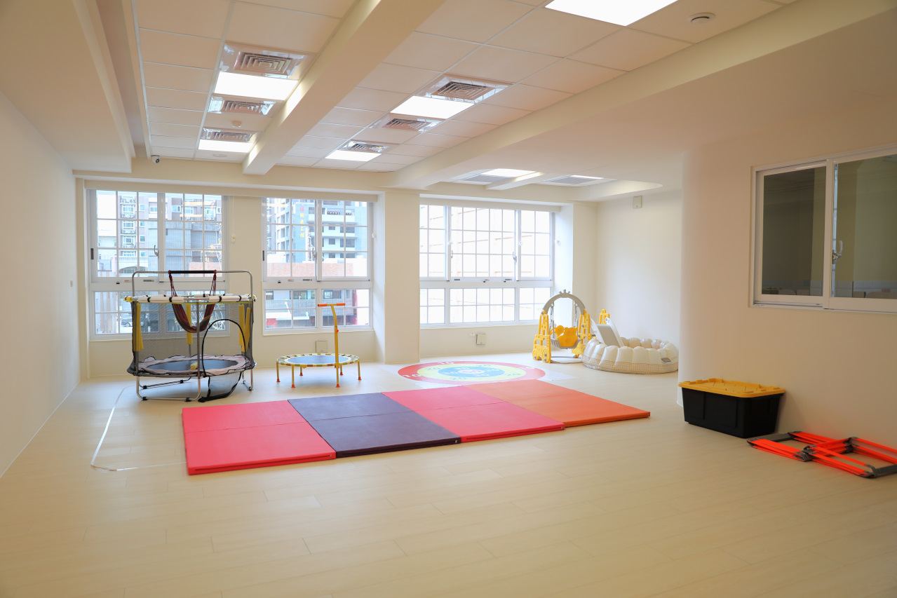 蘆洲雙語幼兒園參訪 新北市私立雄林國際幼兒園 (英國皇家教育學院體系) 綠建築與多元課程 - 奇奇一起玩樂趣