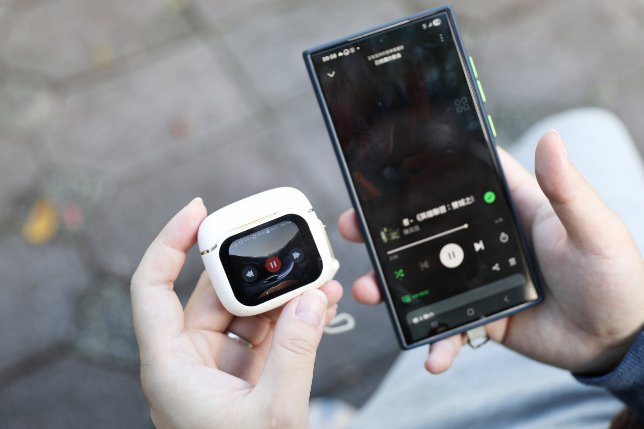 ITAI ITAI＿痛經女子 最強日韓選物商品社團推薦! 超高cp值Aircolor觸控螢幕無線藍牙耳機.好收納ASPOR四合一磁吸快充線 - 奇奇一起玩樂趣