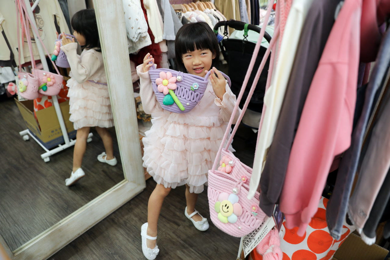 台北實體童裝店推薦! 童衣窩.兒童服飾專賣店 2026過年治裝就來這~氣質洋裝.毛呢大衣.可愛背心.韓風外套 - 奇奇一起玩樂趣 台北實體童裝店推薦! 童衣窩.兒童服飾專賣店 2026過年治裝就來這~氣質洋裝.毛呢大衣.可愛背心.韓風外套 - 奇奇一起玩樂趣