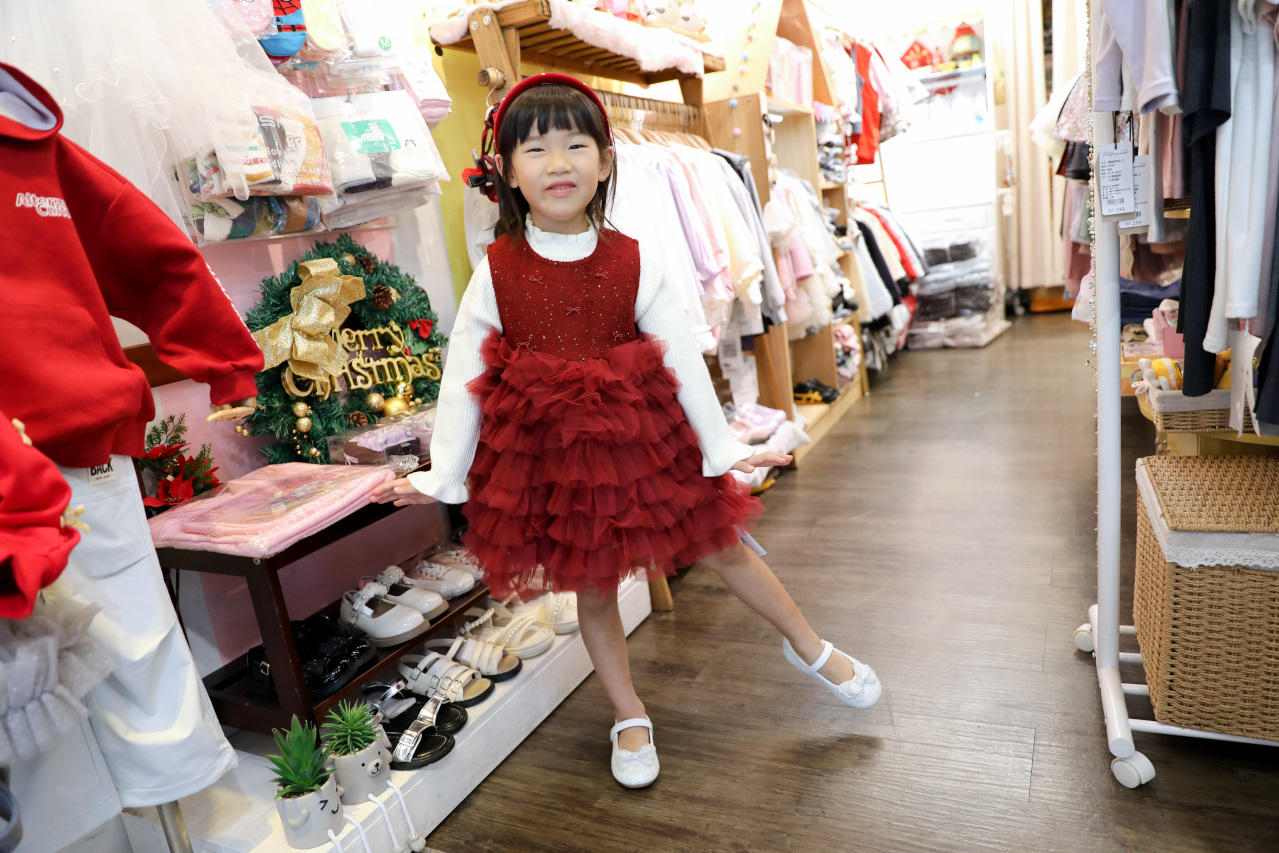 台北實體童裝店推薦! 童衣窩.兒童服飾專賣店 2026過年治裝就來這~氣質洋裝.毛呢大衣.可愛背心.韓風外套 - 奇奇一起玩樂趣 台北實體童裝店推薦! 童衣窩.兒童服飾專賣店 2026過年治裝就來這~氣質洋裝.毛呢大衣.可愛背心.韓風外套 - 奇奇一起玩樂趣