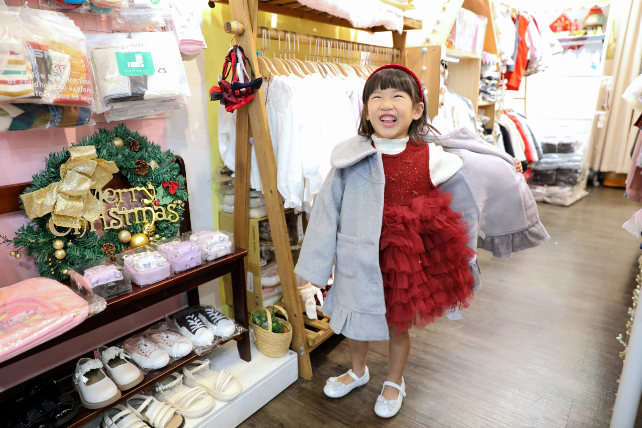 台北實體童裝店推薦! 童衣窩.兒童服飾專賣店 2026過年治裝就來這~氣質洋裝.毛呢大衣.可愛背心.韓風外套 - 奇奇一起玩樂趣 台北實體童裝店推薦! 童衣窩.兒童服飾專賣店 2026過年治裝就來這~氣質洋裝.毛呢大衣.可愛背心.韓風外套 - 奇奇一起玩樂趣