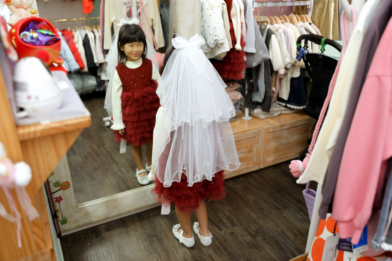 台北實體童裝店推薦! 童衣窩.兒童服飾專賣店 2026過年治裝就來這~氣質洋裝.毛呢大衣.可愛背心.韓風外套 - 奇奇一起玩樂趣 台北實體童裝店推薦! 童衣窩.兒童服飾專賣店 2026過年治裝就來這~氣質洋裝.毛呢大衣.可愛背心.韓風外套 - 奇奇一起玩樂趣