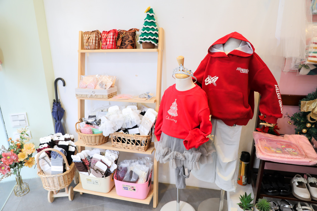 台北實體童裝店推薦! 童衣窩.兒童服飾專賣店 2026過年治裝就來這~氣質洋裝.毛呢大衣.可愛背心.韓風外套 - 奇奇一起玩樂趣 台北實體童裝店推薦! 童衣窩.兒童服飾專賣店 2026過年治裝就來這~氣質洋裝.毛呢大衣.可愛背心.韓風外套 - 奇奇一起玩樂趣