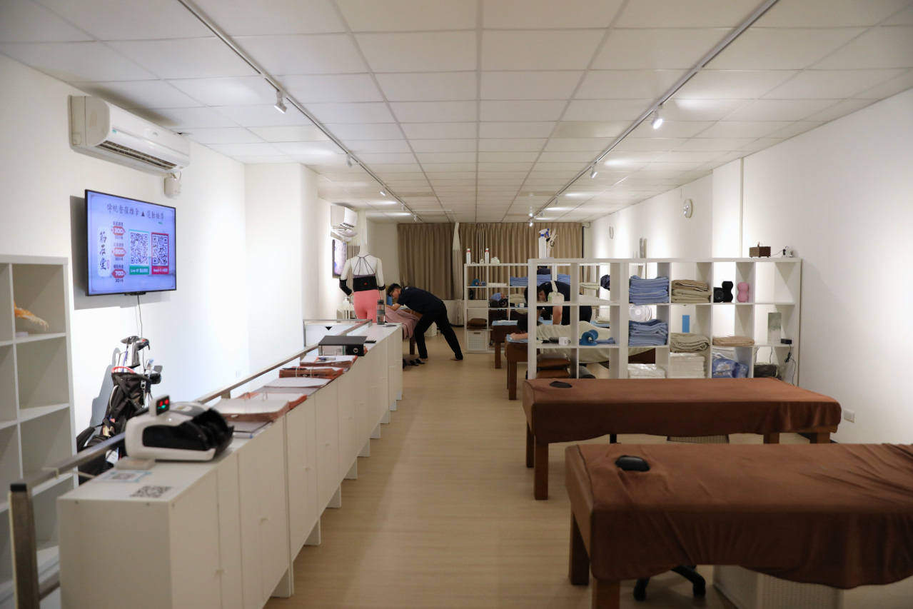 筋石堂 X 拉伸先生Mr.stretch 桃園林口龜山全預約制拉伸式按摩 上班族.運動員筋膜放鬆推薦! - 奇奇一起玩樂趣