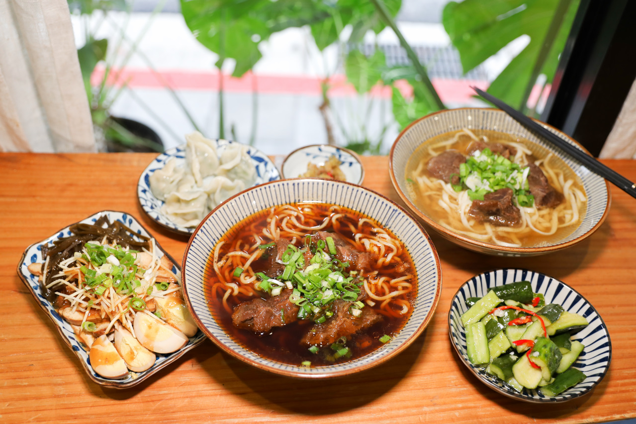 東館牛肉麵 牛頰肉膠質滿滿超軟嫩大滿足! 紅燒清燉手工水餃通通有 南京復興站台北牛肉麵推薦! - 奇奇一起玩樂趣 東館牛肉麵 牛頰肉膠質滿滿超軟嫩大滿足! 紅燒清燉手工水餃通通有 南京復興站台北牛肉麵推薦! - 奇奇一起玩樂趣