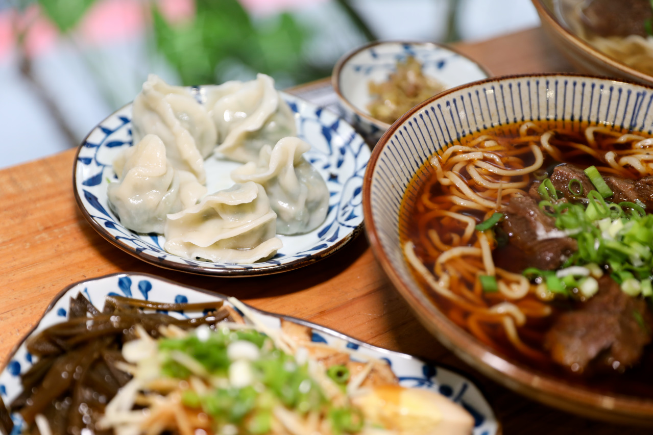東館牛肉麵 牛頰肉膠質滿滿超軟嫩大滿足! 紅燒清燉手工水餃通通有 南京復興站台北牛肉麵推薦! - 奇奇一起玩樂趣 東館牛肉麵 牛頰肉膠質滿滿超軟嫩大滿足! 紅燒清燉手工水餃通通有 南京復興站台北牛肉麵推薦! - 奇奇一起玩樂趣