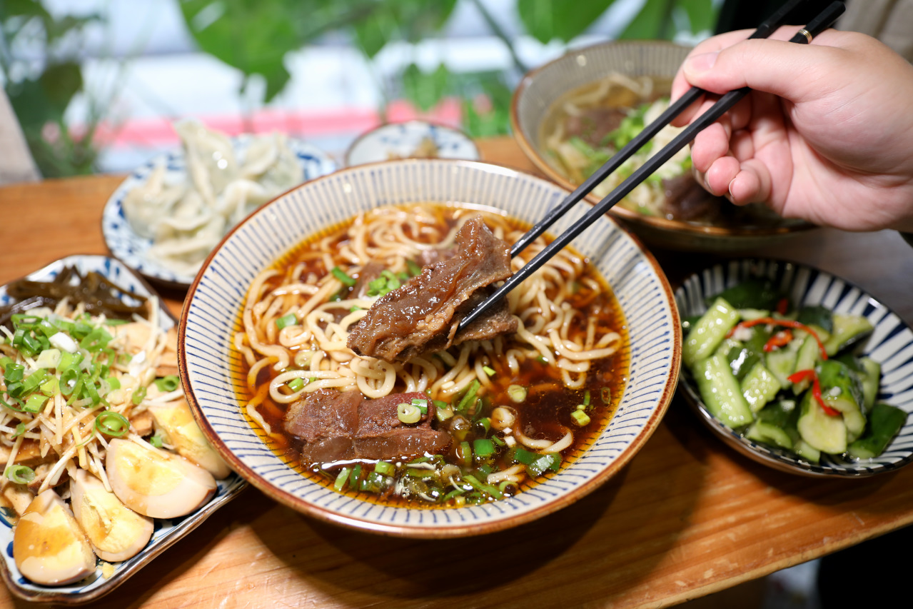 東館牛肉麵 牛頰肉膠質滿滿超軟嫩大滿足! 紅燒清燉手工水餃通通有 南京復興站台北牛肉麵推薦! - 奇奇一起玩樂趣 東館牛肉麵 牛頰肉膠質滿滿超軟嫩大滿足! 紅燒清燉手工水餃通通有 南京復興站台北牛肉麵推薦! - 奇奇一起玩樂趣