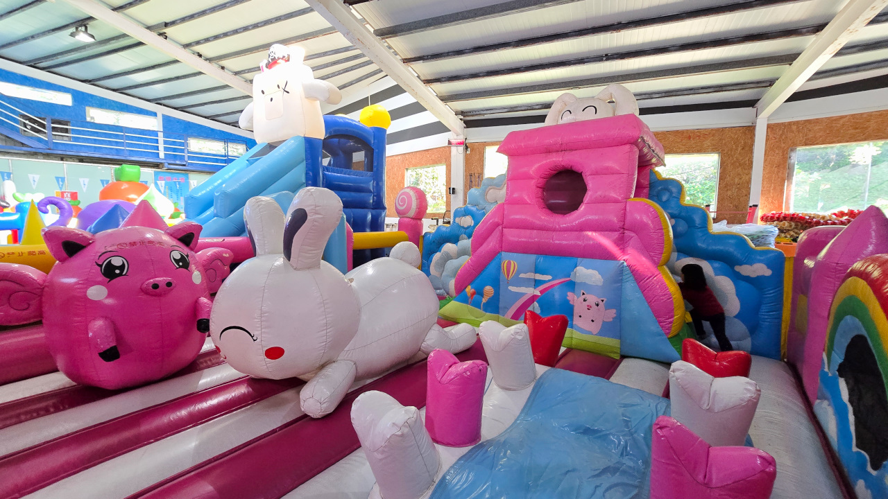 大新店游泳池假日期間限定 2026萌兔冬季氣墊樂園 氣墊.溫泉魚.泡湯.三溫暖,150元一票暢玩不限時 - 奇奇一起玩樂趣